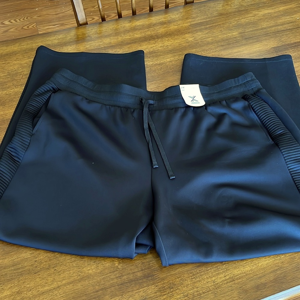Xersion Women’s Pants Black Size 2x Side Stripe Elastic Waist Pockets NWT